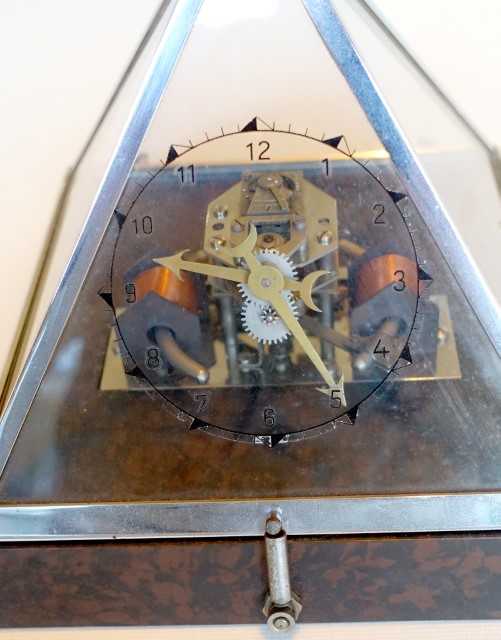 Pyramid clock